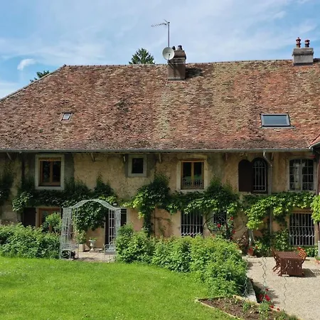 Holiday home Domaine De Bellevue Du Mont Poupet *