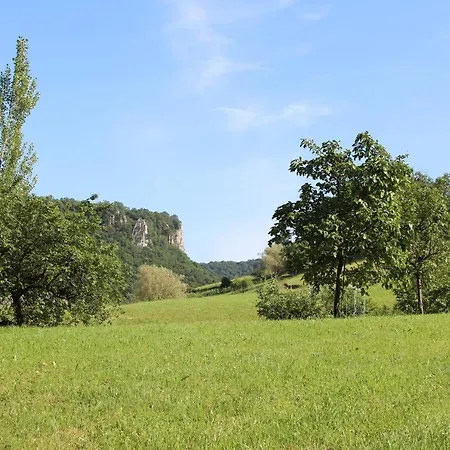 Domaine De Bellevue Du Mont Poupet Marnoz